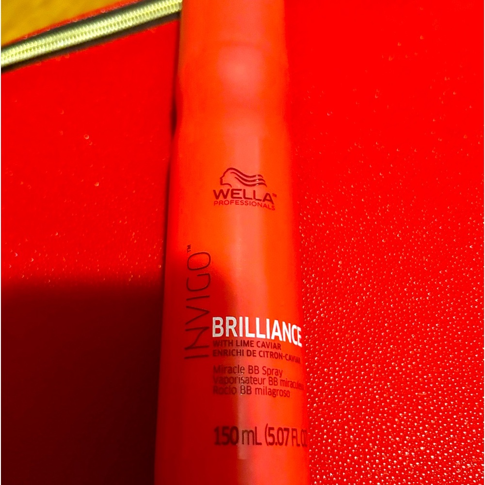 Wella Invigo Brilliance Leave-In Conditioner Spray NEW - Picture 2 of 5